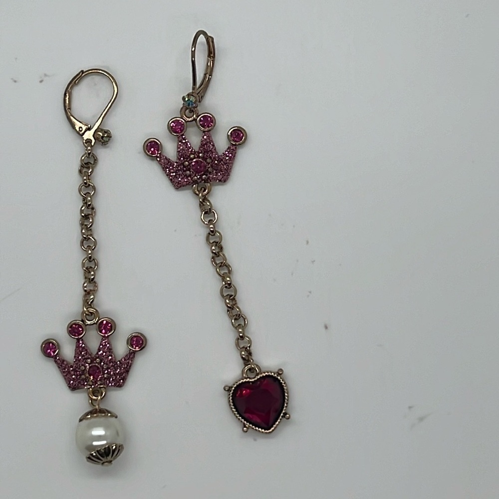 Betsey Johnson critter boost, crown, mismatched drop earrings